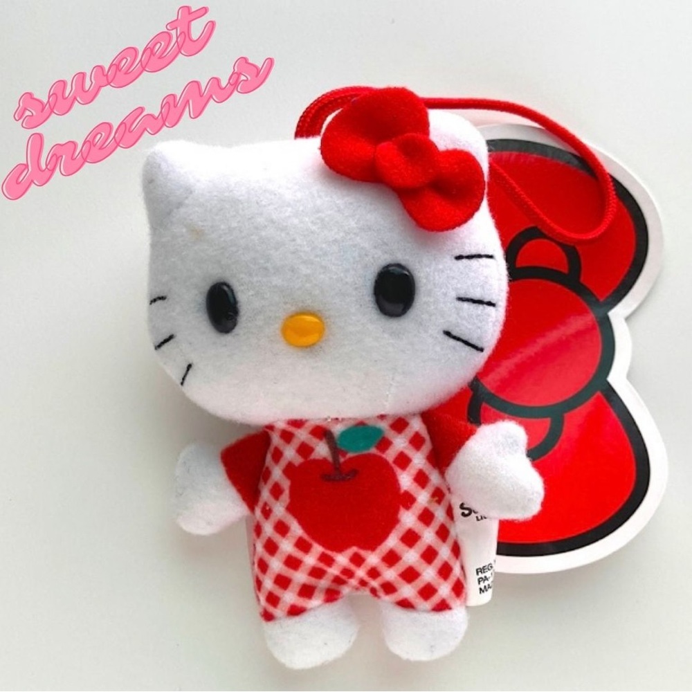 Sanrio | Hello Kitty Plush “Sweet Dreams” Item